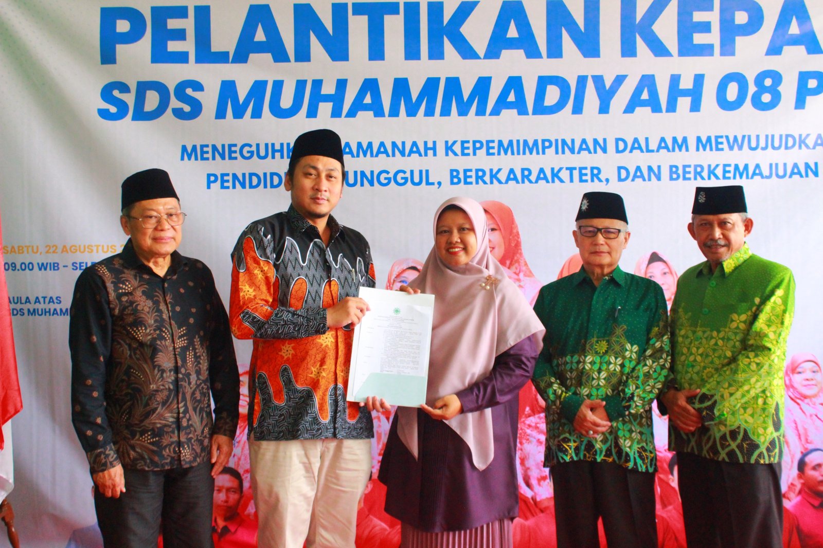Ketua PDM Jakarta Timur Lantik Sri Prihartini, S.Pd. sebagai Kepala SD Muhammadiyah 08 Plus Periode 2026–2030